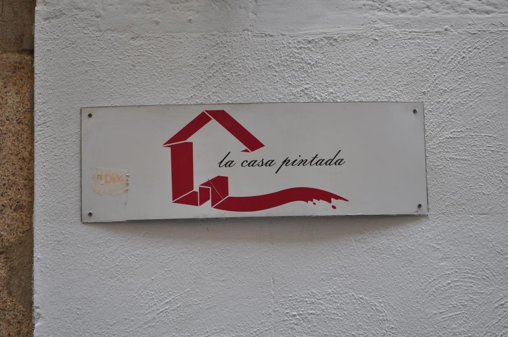 Caces Apartamentos La Casa Pintada מראה חיצוני תמונה